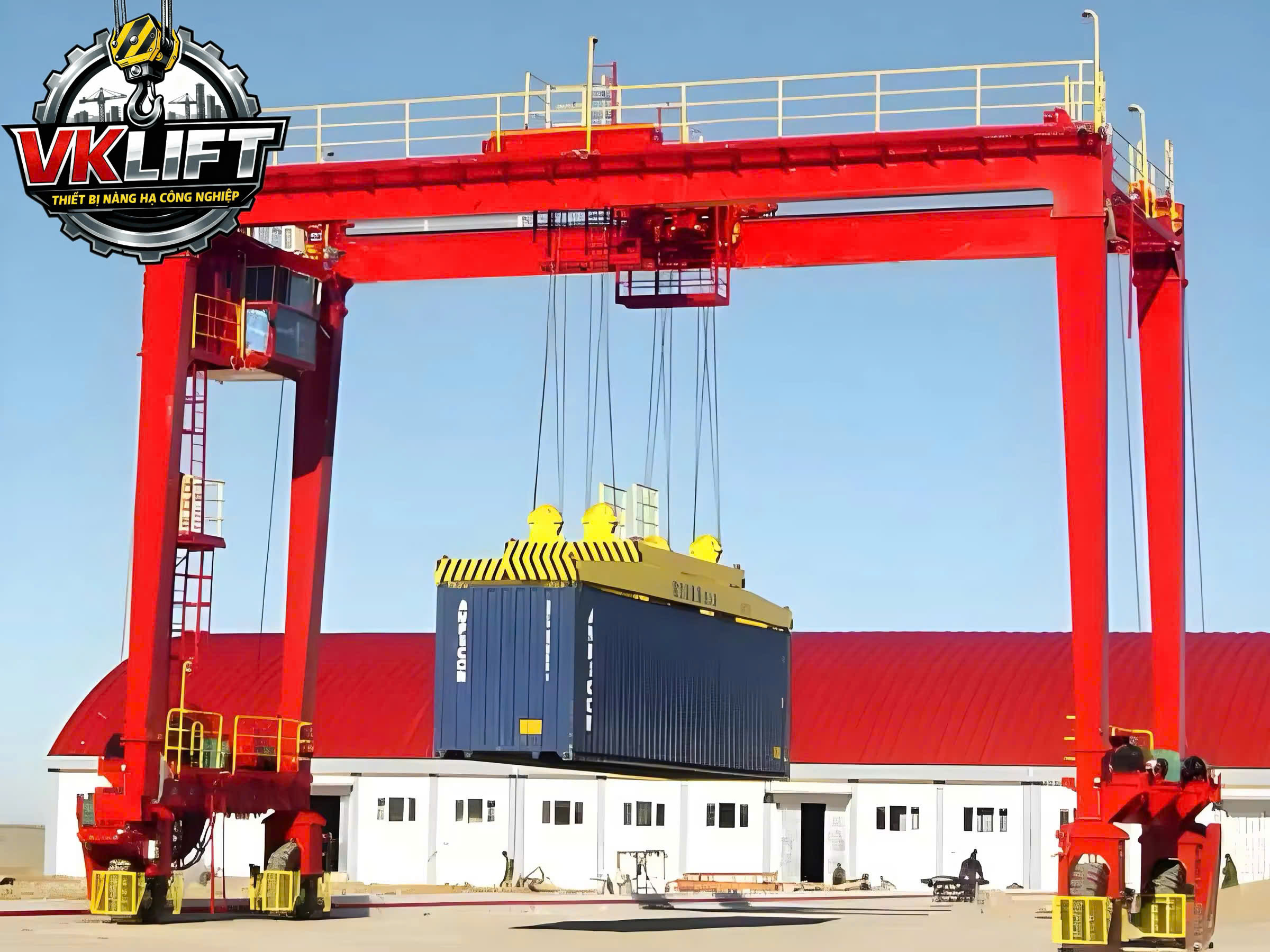 Cổng trục bánh lốp tự hành là loại cổng trục được thiết kế di chuyển trực tiếp trên bánh lốp cao su, không cần lắp đặt đường ray cố định. Nhờ đó, thiết bị có thể linh hoạt di chuyển trên nhiều loại mặt bằng khác nhau như bê tông, asphalt, bãi ngoài trời hoặc khu vực thi công tạm thời, đáp ứng tốt các nhu cầu nâng hạ tải trọng lớn trong không gian mở. Giới thiệu sản phẩm Cổng trục bánh lốp tự hành - Ứng dụng – VKLIFT cung cấp và lắp đặt toàn quốc
